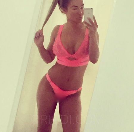 Femdom Escort  (Huren, Nutten) in Bayreuth, Bayern. - model photo Riley
