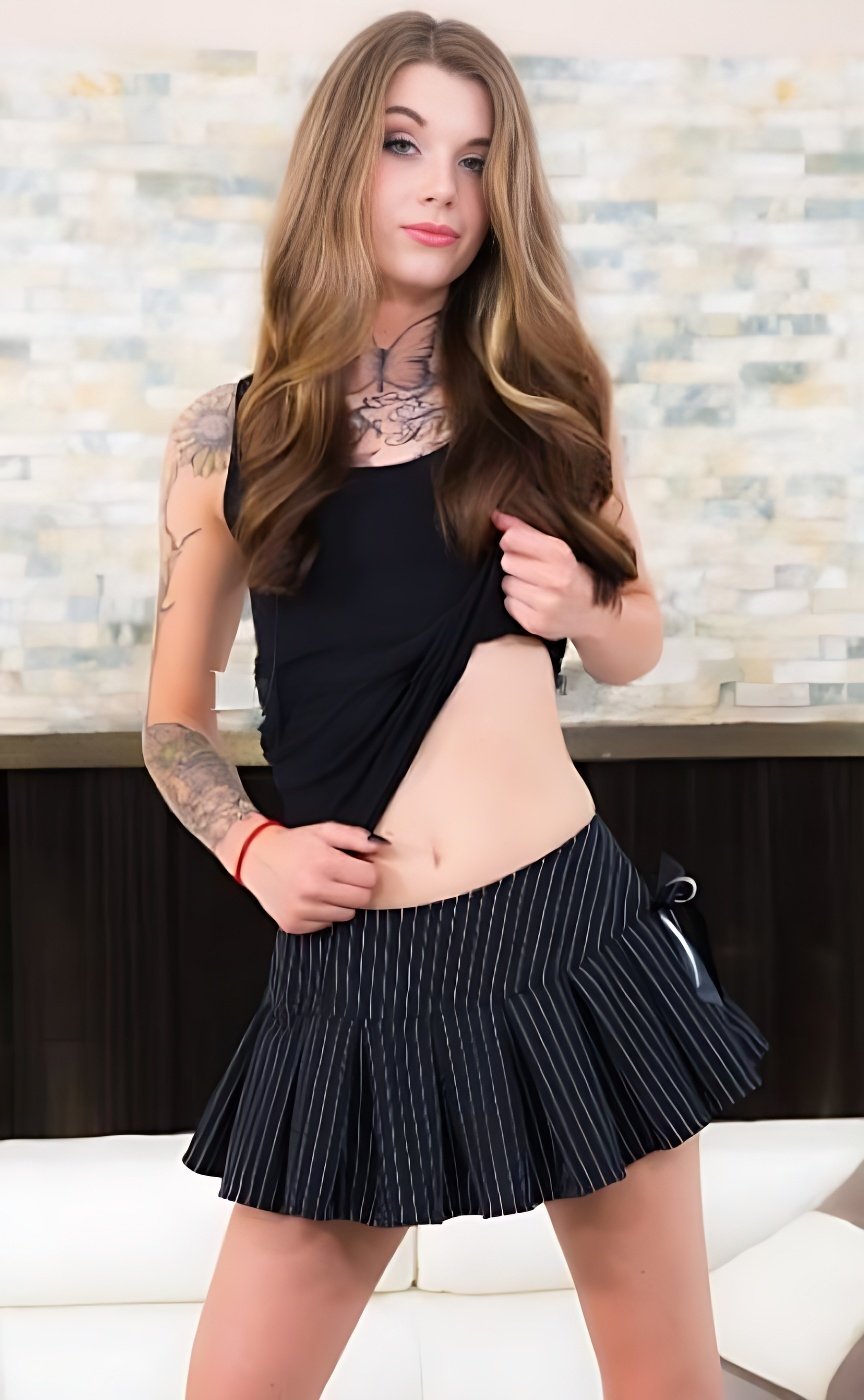 Meet Amazing Süße Vanessa 24H: Top Escort Girl - model photo Norma
