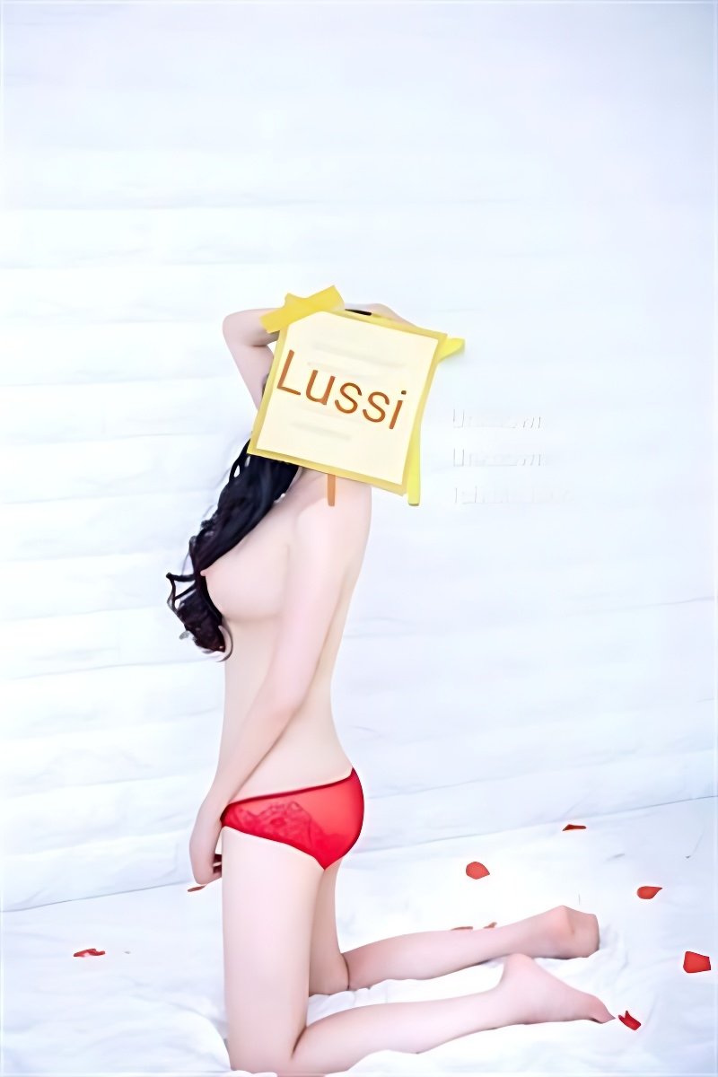 Meet Amazing Lussi -alle Feiertage geöffnet: Top Escort Girl - model preview photo 0 