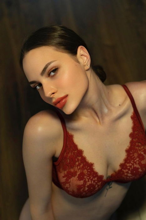 null - model photo Jess