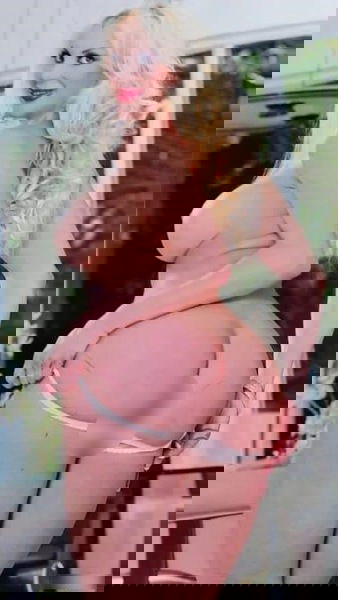 Spanking Escort  (Huren, Nutten) in Korbach, Hessen. - model photo Ts Pamela PARTY 24 Stunden
