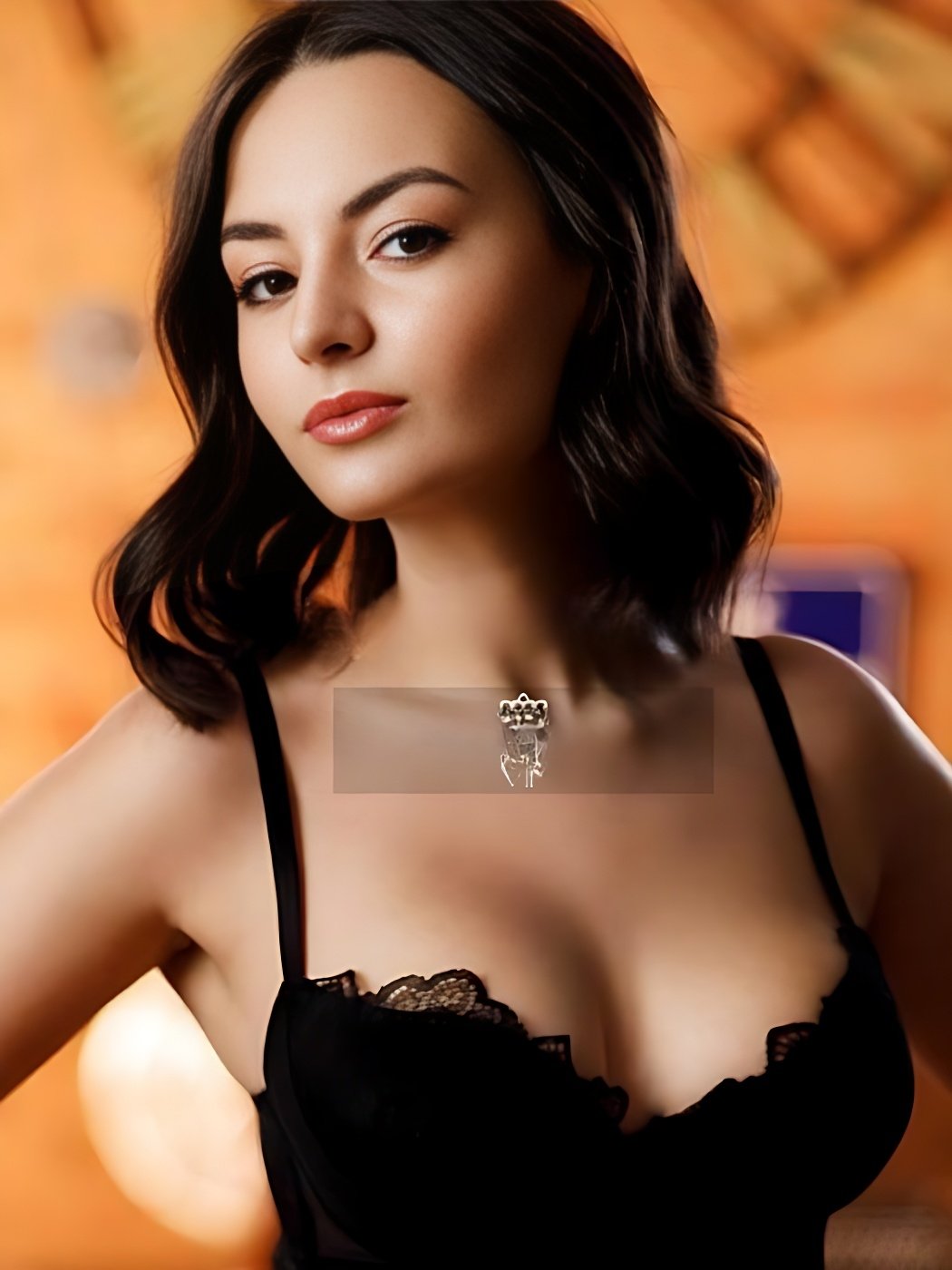 Treffen Sie Amazing Arya: Top Eskorte Frau - model preview photo 2 