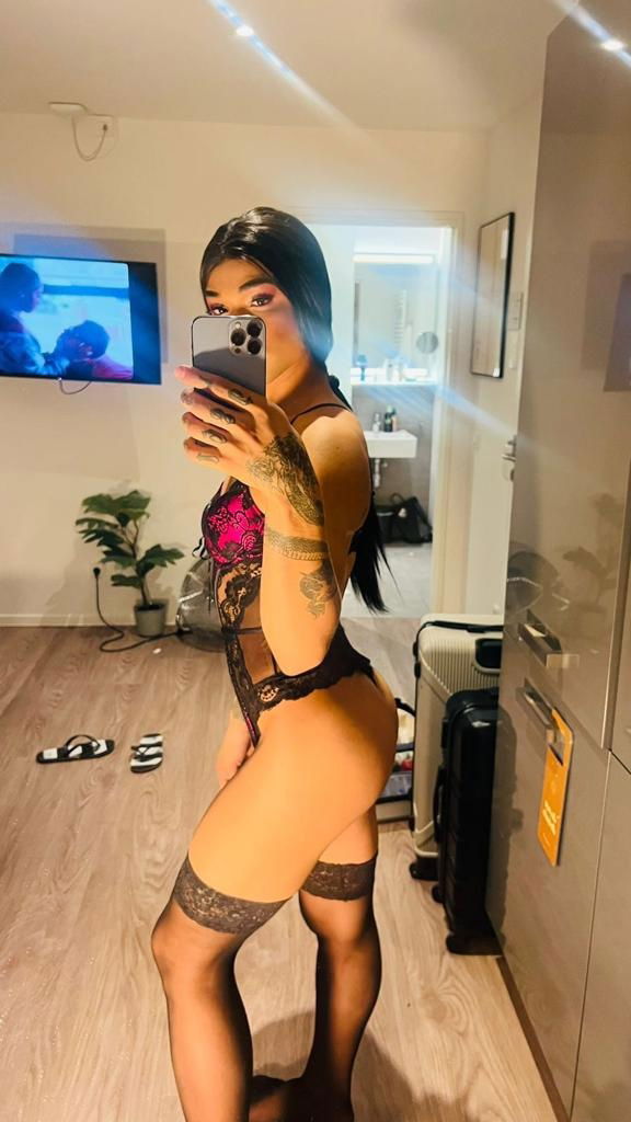 Verifizierte Escort-Nutten in Villach (K?rnten). - model photo Ts Yara Wolture2