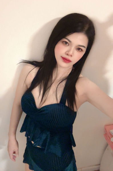 Deepthroat Escort  (Huren, Nutten) in Leipzig, Sachsen. - model photo Mini