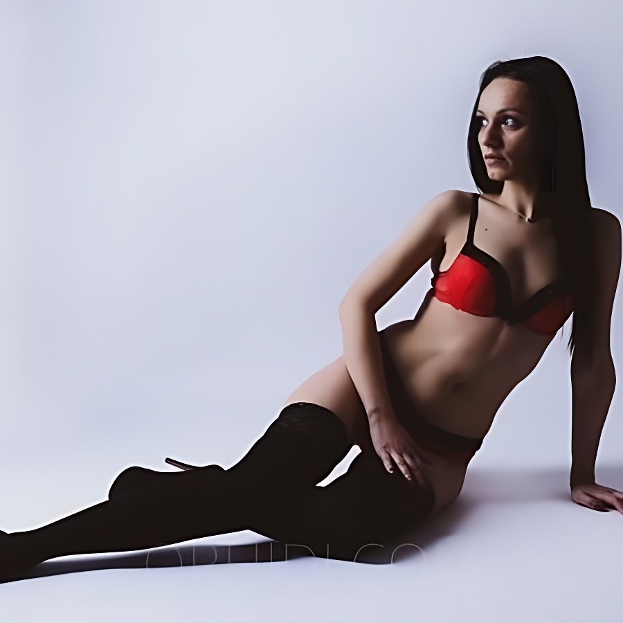 Treffen Sie Amazing Channel: Top Eskorte Frau - model photo Marya