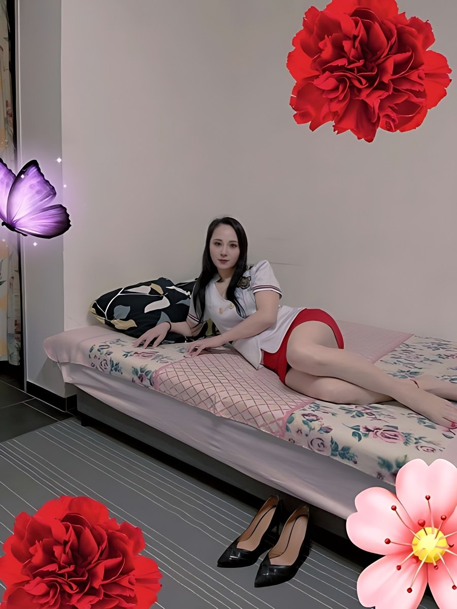 Treffen Sie Amazing Hong Hong Aus China: Top Eskorte Frau - model preview photo 2 