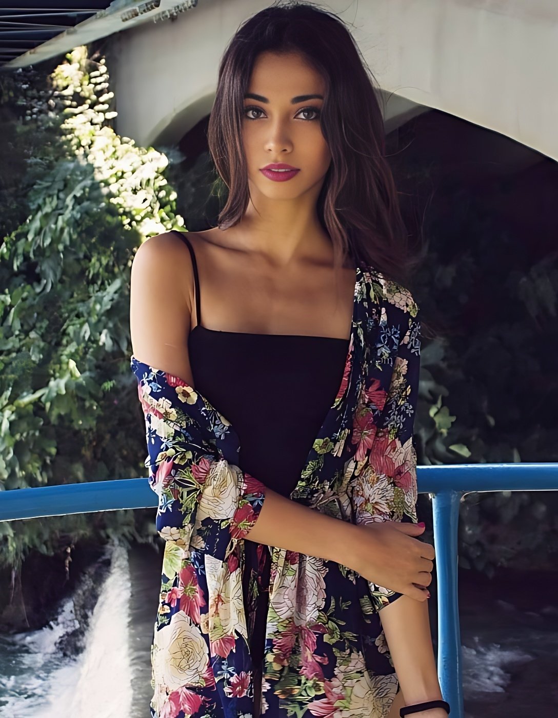 Meet Amazing Syra: Top Escort Girl - model preview photo 2 