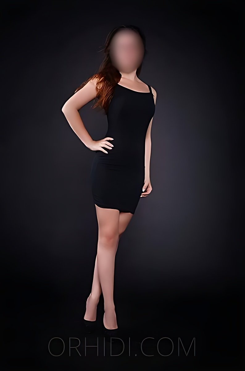 Conoce a la increíble JASMIN - HAUS-  & HOTELBESUCHE: la mejor escort - model preview photo 2 