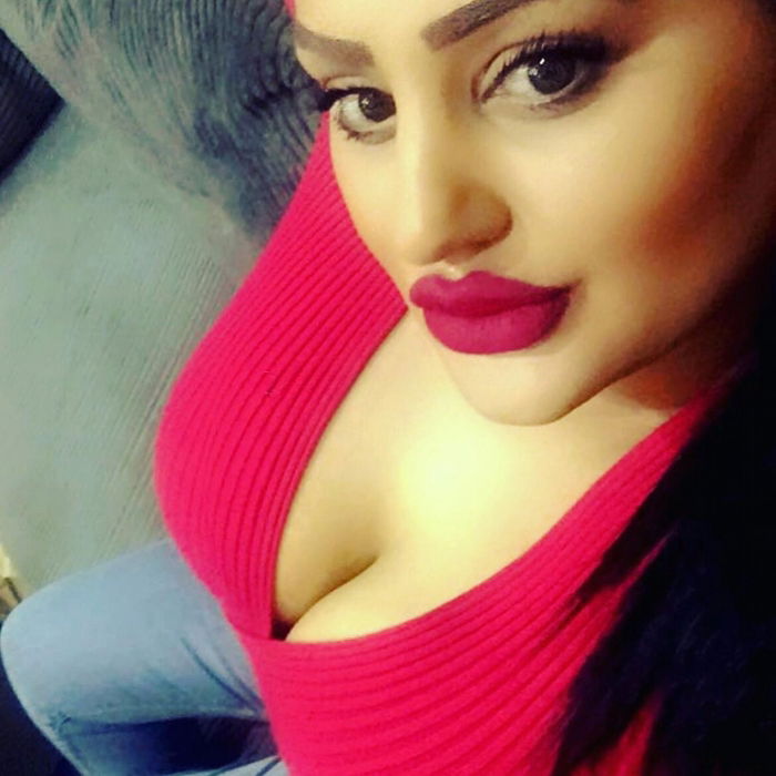 Faszinierende Crossdresser Escort in Ararat - model photo Elya