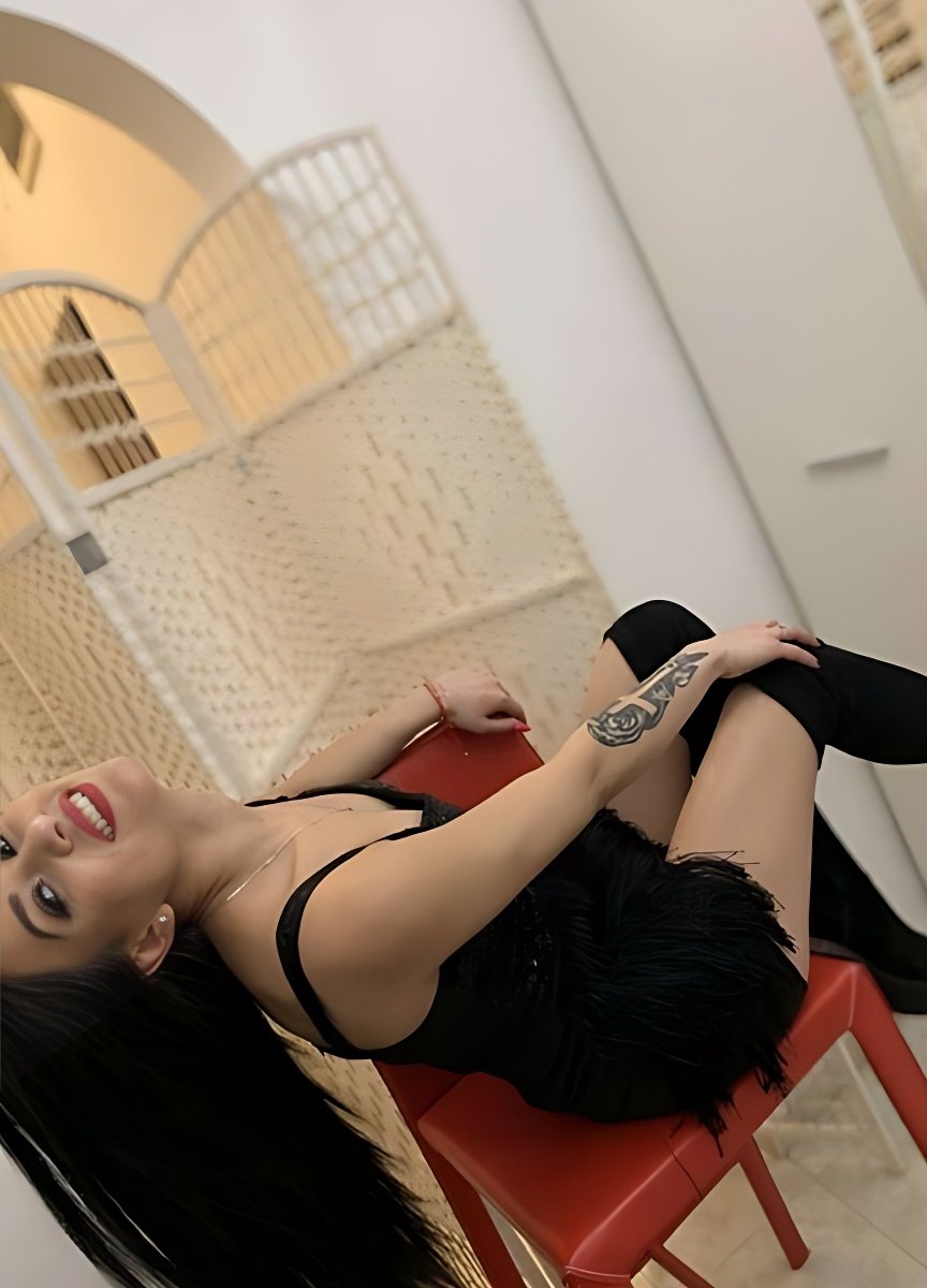 Meet Amazing Aleksa Ganz Neu Bei Dir: Top Escort Girl - model preview photo 1 