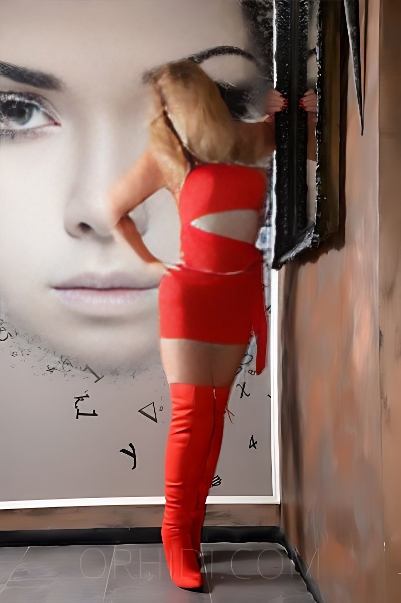 Meet Amazing IVY: Top Escort Girl - model preview photo 1 