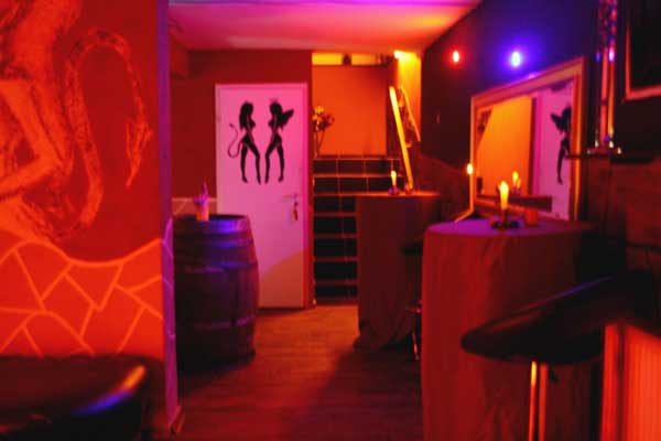 Exklusive Bordell Westoverledingen Modelle - place Club Emmanuelle