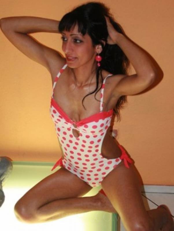 Top BDSM escort in Porto - model photo Leonie