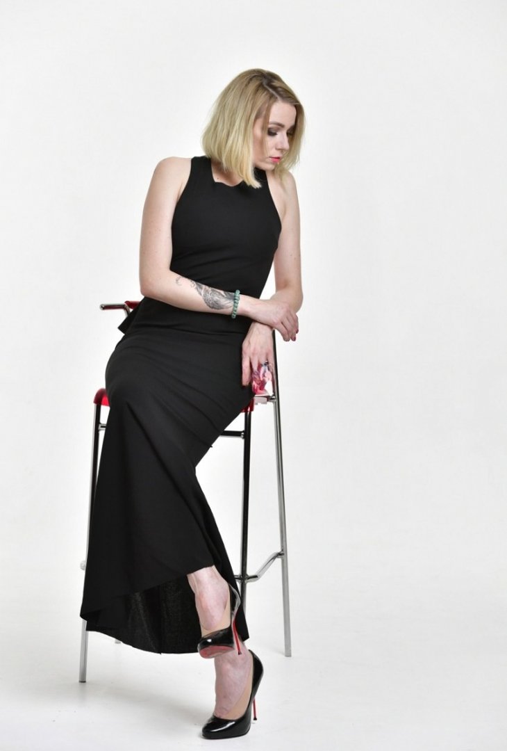 Treffen Sie Amazing Karina: Top Eskorte Frau - model preview photo 2 