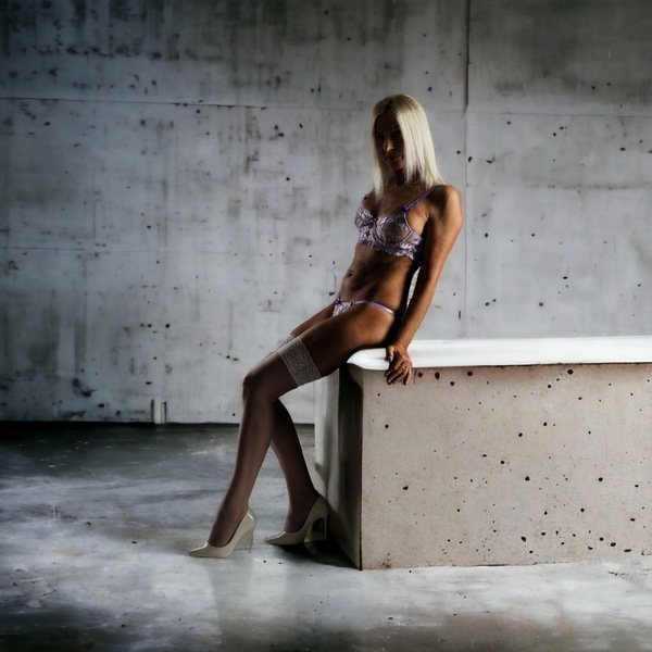 Faszinierende Ausgereift Escort in Helsinki - model photo Yvette Nur Fur Kurze Zeit