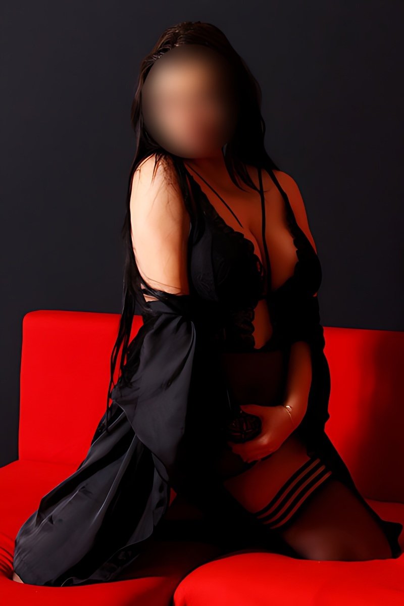 OutCall Escort in Leeds - model photo Amy