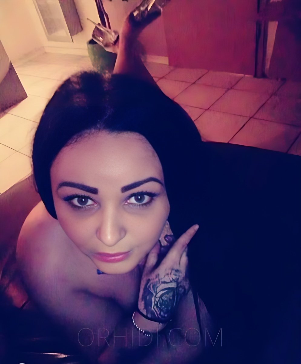 Massaggio erotico scorta a Gifhorn - model photo Selena - Neu!