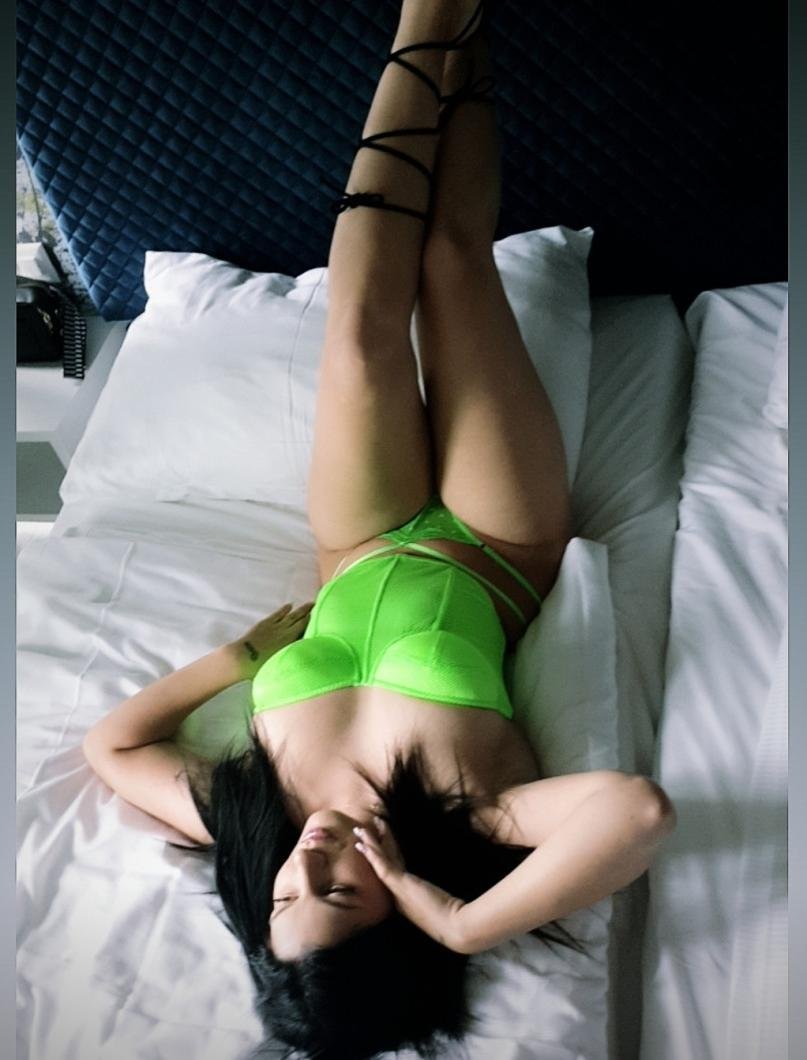 Faszinierende Bisexuell Escort in Saint Petersburg - model photo Danielle