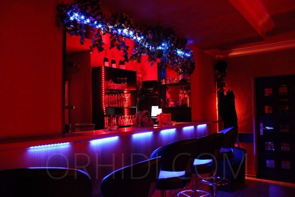 Лучшие Стрип бары модели ждут вас - place Nachtclub-Le-Refleur
