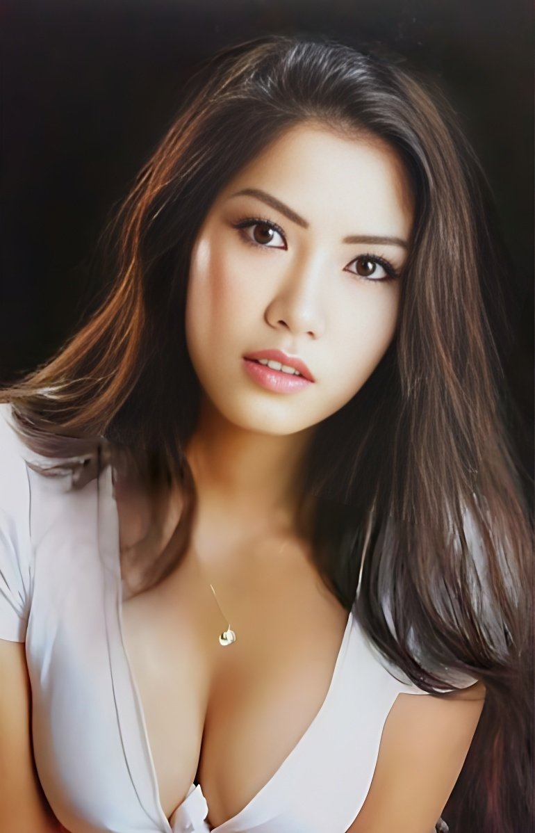 Conoce a la increíble Eva: la mejor escort - model photo Thai Say Top Massage