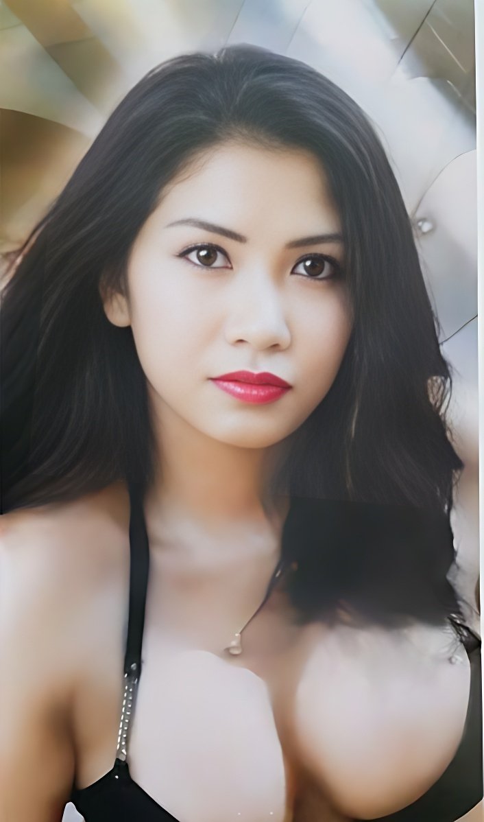 Знакомство с удивительной Thai Say Top Massage: Лучшая эскорт девушка - model preview photo 2 