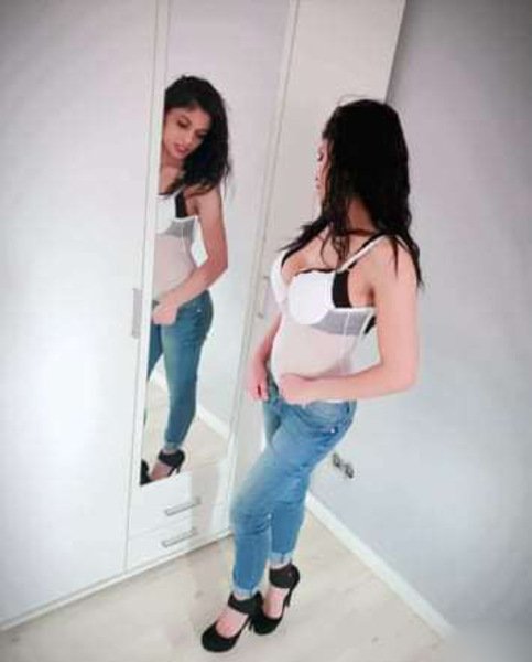 Treffen Sie Amazing Emily52: Top Eskorte Frau - model preview photo 2 