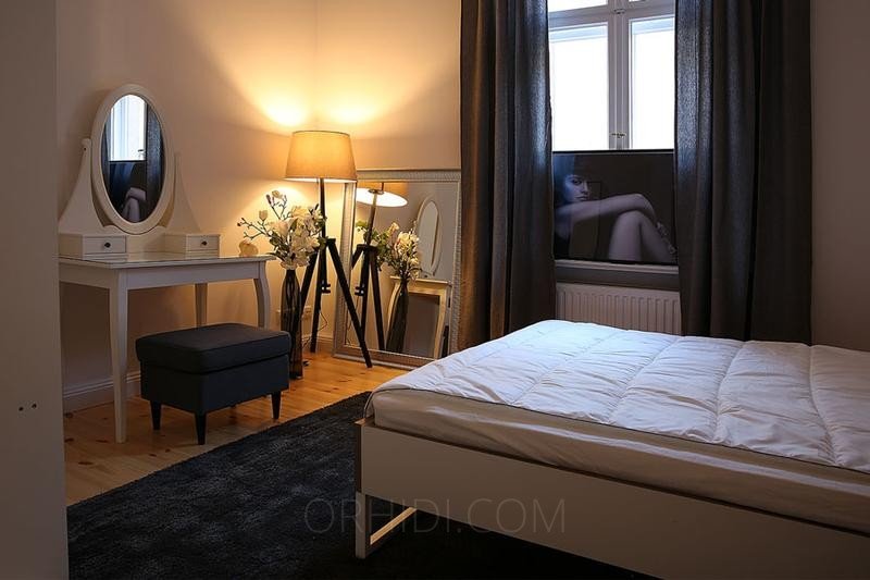 Best Zimmer in schöner Terminwohnung zu vermieten! in Berlin - place photo 1