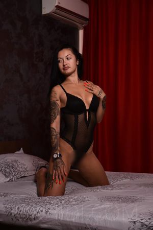 Luxus Altensteig Sex: Exklusive Escort-Dienstleistungen - model photo Linda