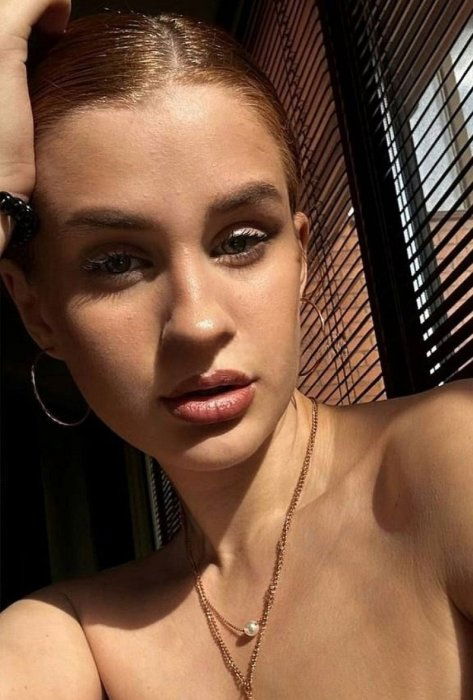 Tanya ? - model main photo 1