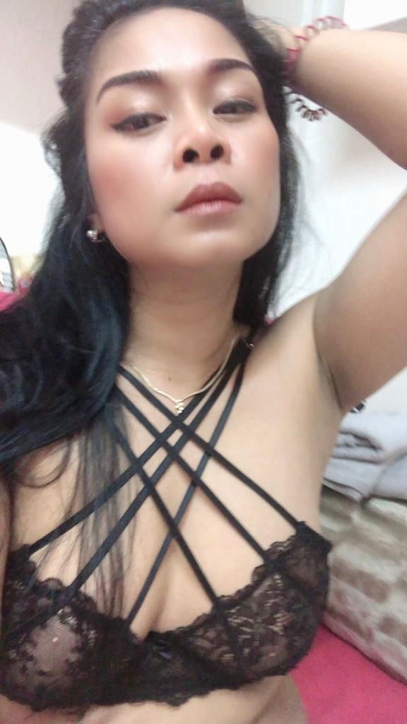 Erotik Massage Escort  (Huren, Nutten) in Meckenbeuren, Baden-Württemberg. - model photo Mona75