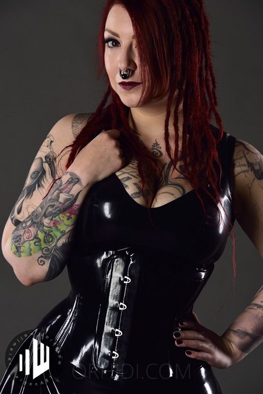 Treffen Sie Amazing Madamé Kali Dreadful: Top Eskorte Frau - model preview photo 1 