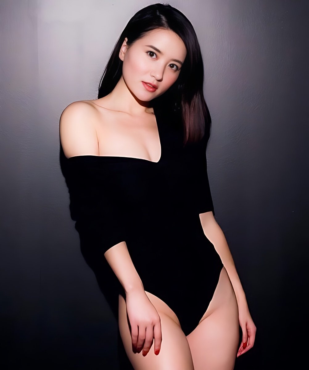 Meet Amazing Japanische Massage: Top Escort Girl - model preview photo 1 