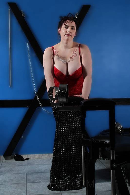 Treffen Sie Amazing Mistress Jana: Top Eskorte Frau - model preview photo 2 