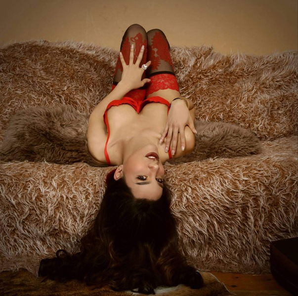 BDSM Escort  (Huren, Nutten) in Heusenstamm, Hessen. - model photo TS BELLA, Top Massage!