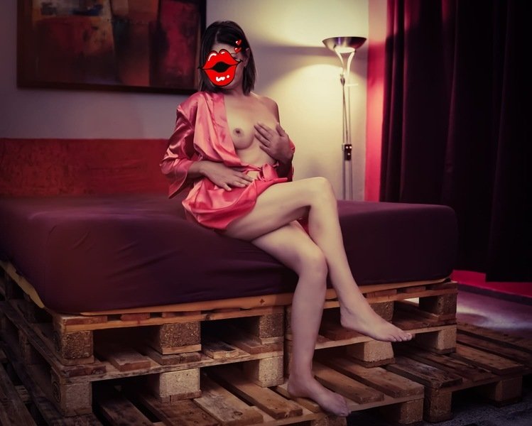 Treffen Sie Amazing Nora15: Top Eskorte Frau - model preview photo 1 