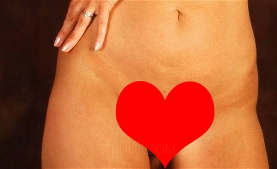 Faszinierende Erotische Massage Escort in Bologna - model photo SEXMAUS - SCHÖN BEHAART