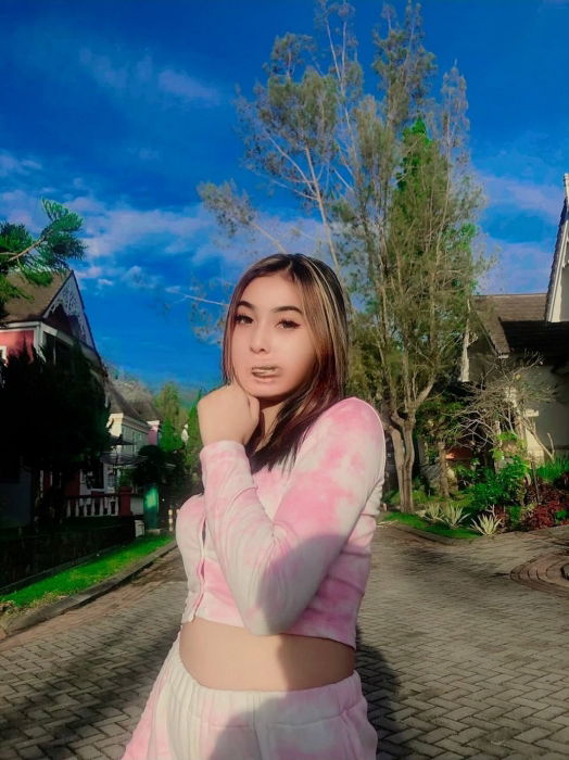 ESKORTE IN Lampung - model photo Thalia