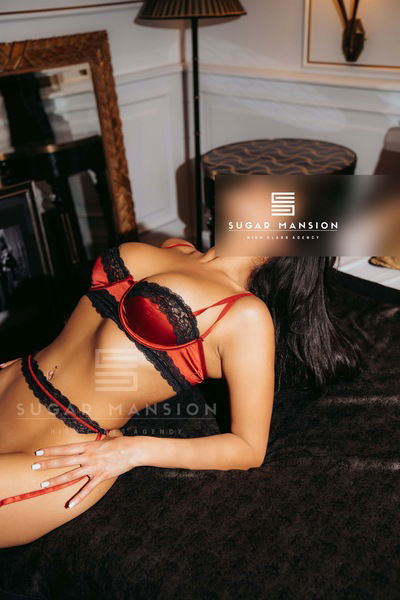 Jasmina Sugar Mansion - Ihr Traumdate - model main photo 1