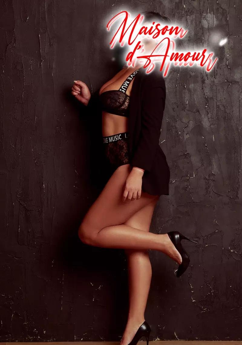Conoce a la increíble Geile Meryem Ontvangt In Sexy Lingerie: la mejor escort - model preview photo 2 