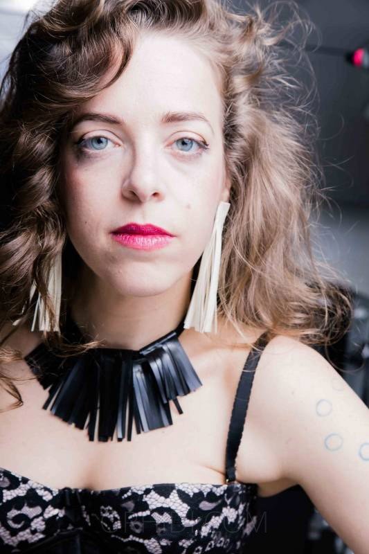 Treffen Sie Amazing Kat Rix: Top Eskorte Frau - model preview photo 1 