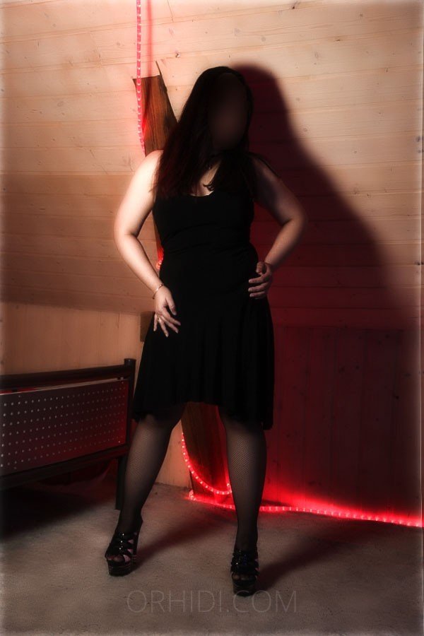 Ti presento la fantastica Dara: la migliore escort - model preview photo 1 