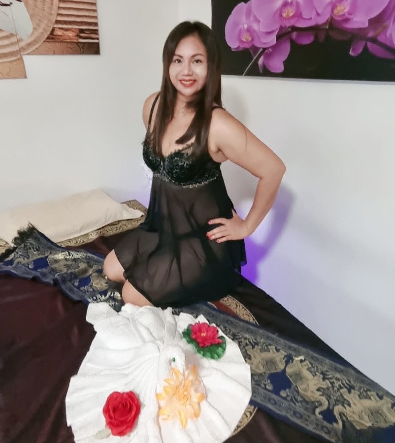 ESKORTE IN Connecticut - model photo Thai Oelmassage Oder Body To Body Massage Bei Saba Und Petti In Oberengstringen