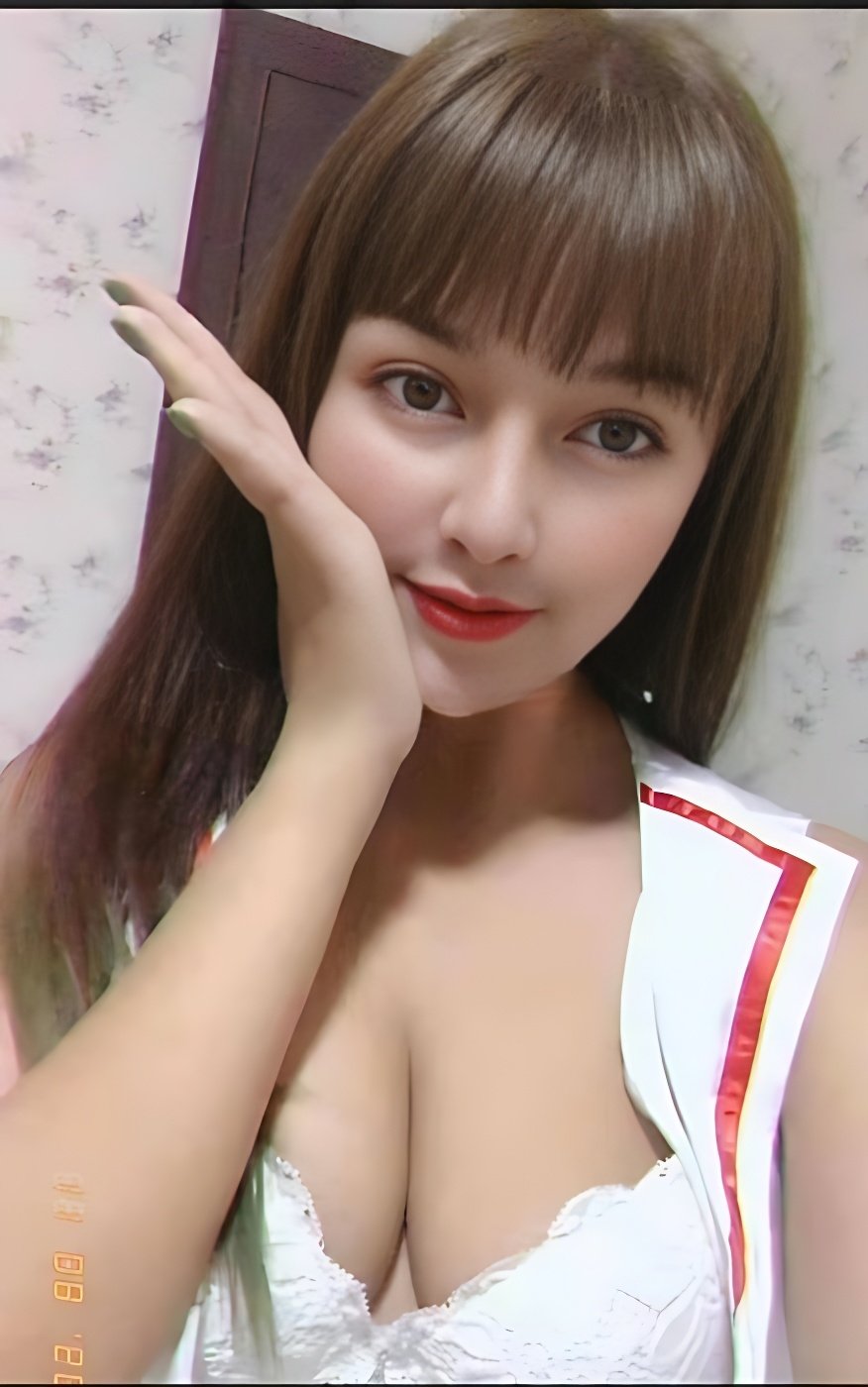 Treffen Sie Amazing Sunny: Top Eskorte Frau - model preview photo 2 