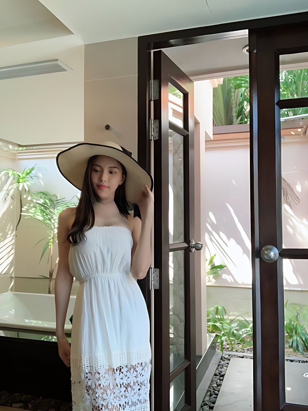 ESKORTE IN Bangkok - model photo Janice