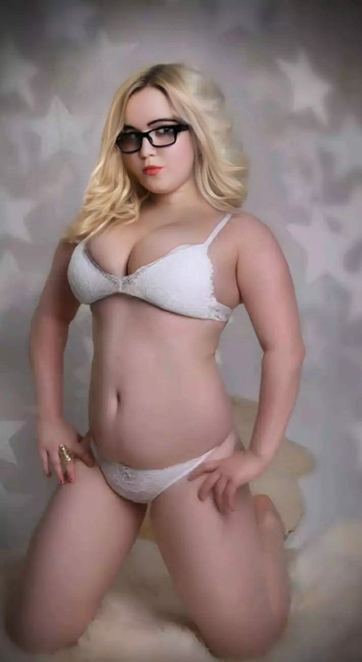 Top Lesbian escort in Cottbus - model photo Hanna16