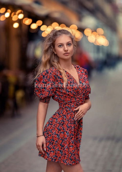 Finden Sie die perfekte Dominatrix in Domina - model photo Dami