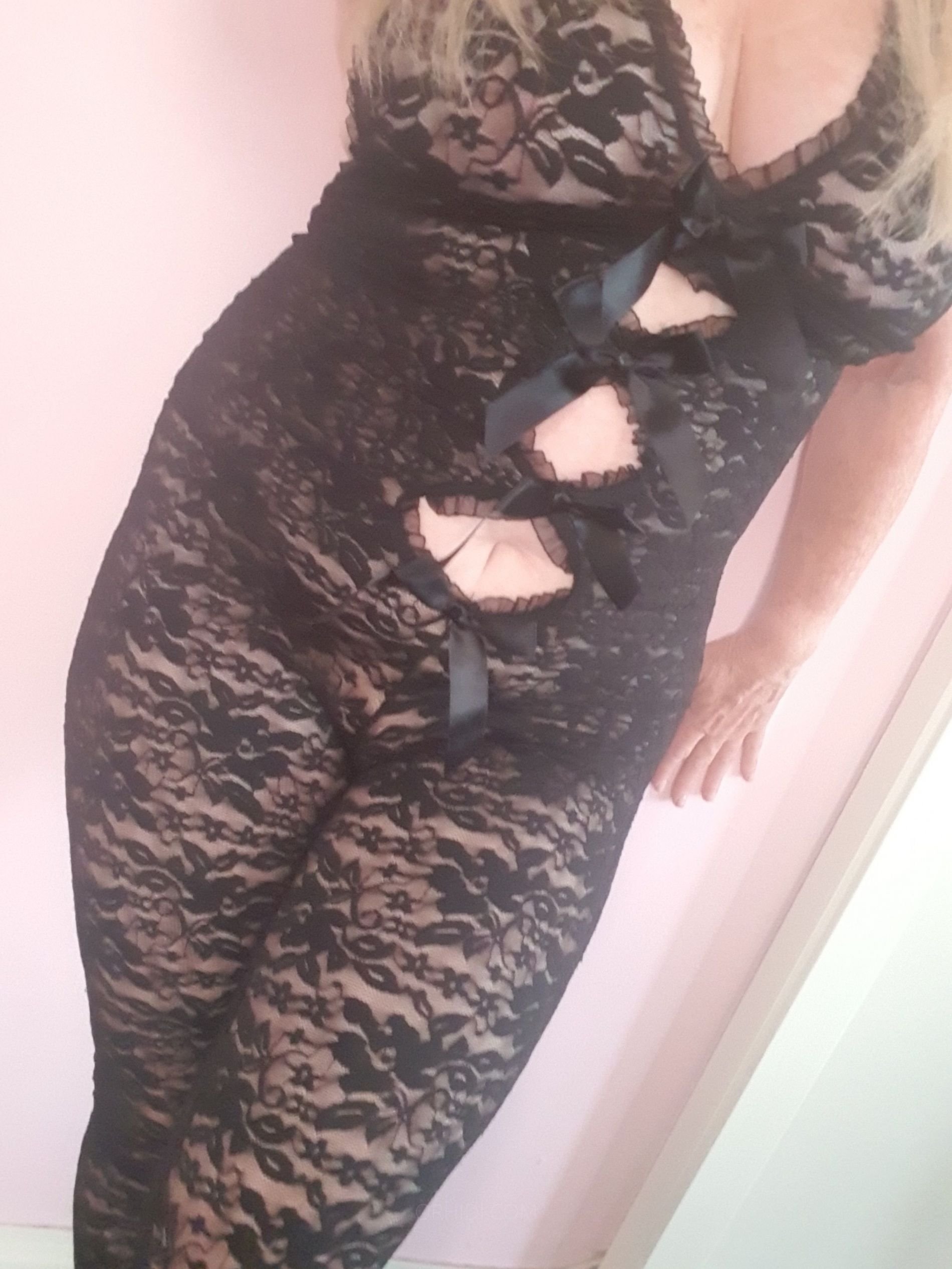 ESCORT IN Southend-on-Sea - model photo Blonde African