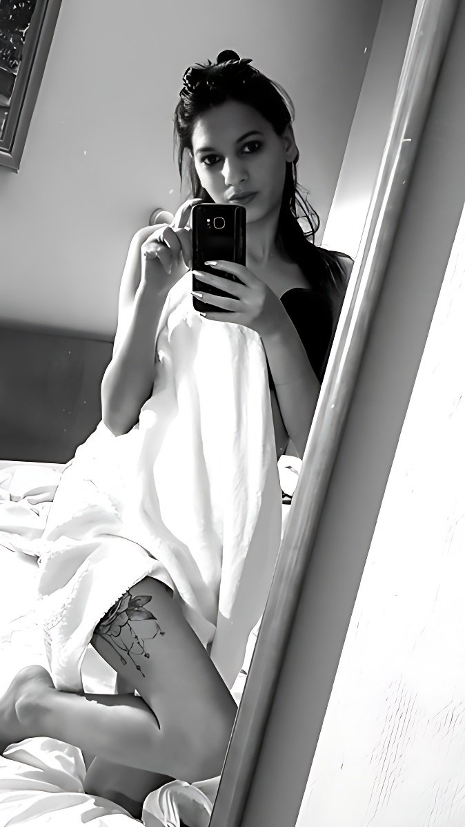 Meet Amazing Sina: Top Escort Girl - model photo Inna94