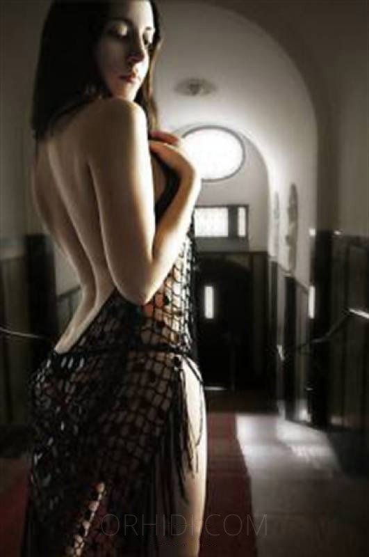 Treffen Sie Amazing Sexy Mia: Top Eskorte Frau - model preview photo 2 