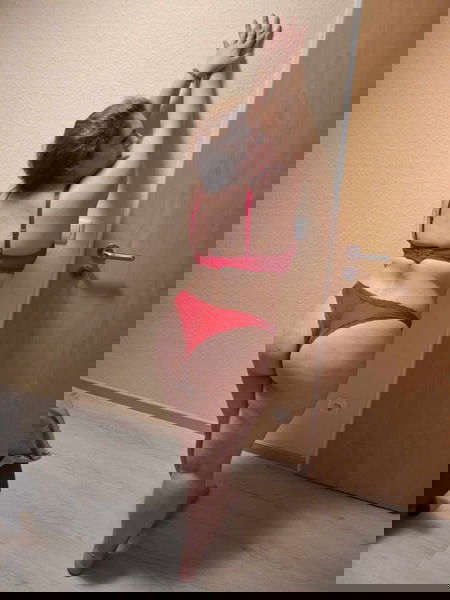 Europ?isch Escort  (Huren, Nutten) in Jena, Thüringen. - model photo Lara -BESUCHBAR & ESCORT bis 50 KM!